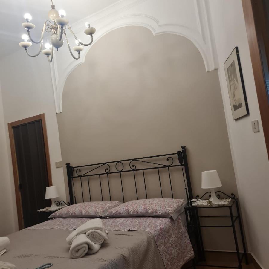 Casa Romeo Villa Adrano Екстериор снимка